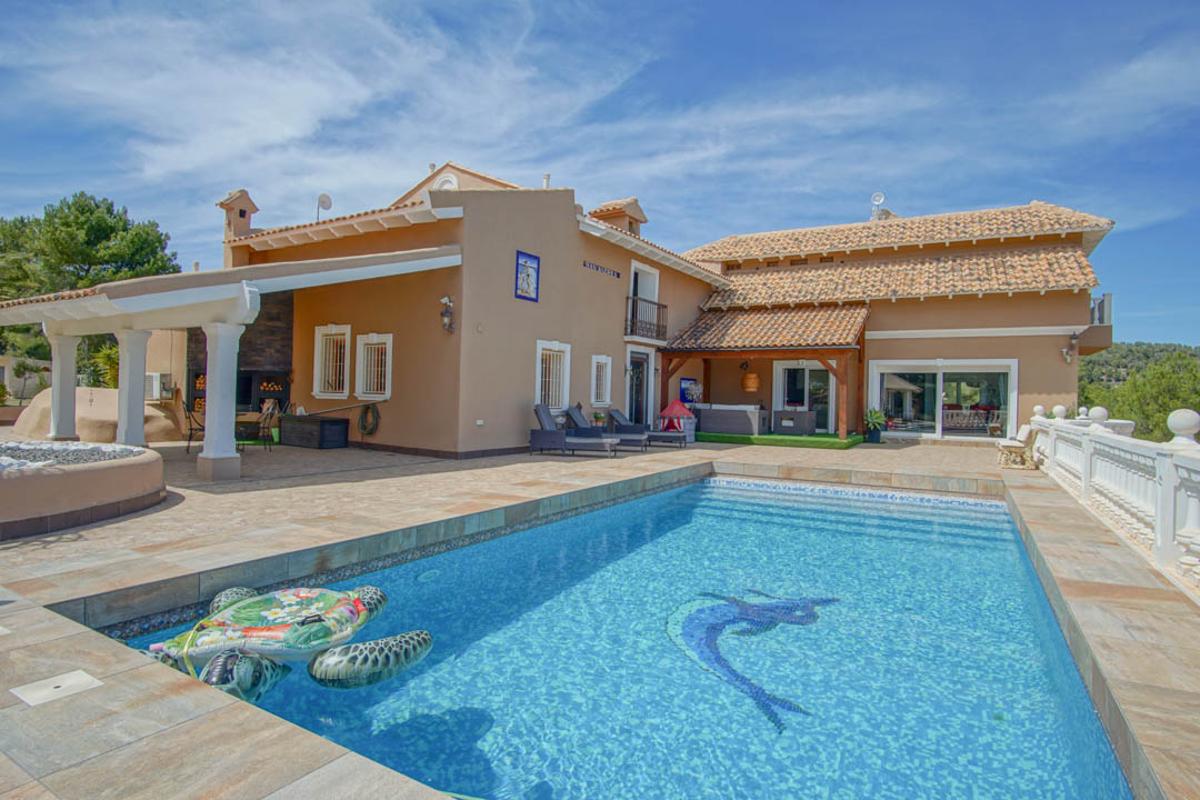 Huvila La Nucia, Alicante, Espanja 8 makuuhuonetta, 900 m2 No. 99310