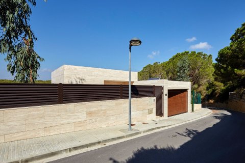 Villa in Lloret de Mar, Girona, Spain 4 bedrooms, 362 sq.m. No. 94129