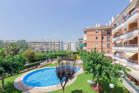 Apartment in Lloret de Mar, Girona, Spain 3 bedrooms, 97 sq.m. No. 94133