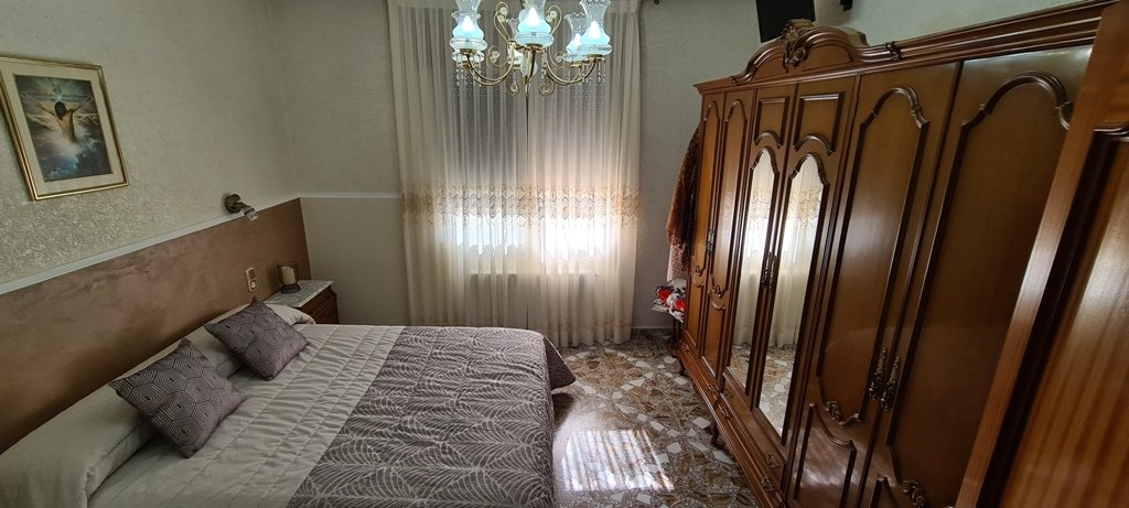Villa i Orihuela, Alicante, Spanien 3 sovrum, 330 kvm. Nr. 115337