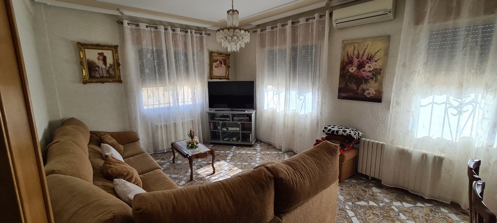 Villa i Orihuela, Alicante, Spanien 3 sovrum, 330 kvm. Nr. 115337