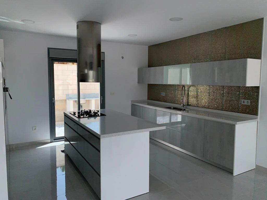 Villa en Pinoso, Alicante, España 4 dormitorios, 165 m2 No. 95010