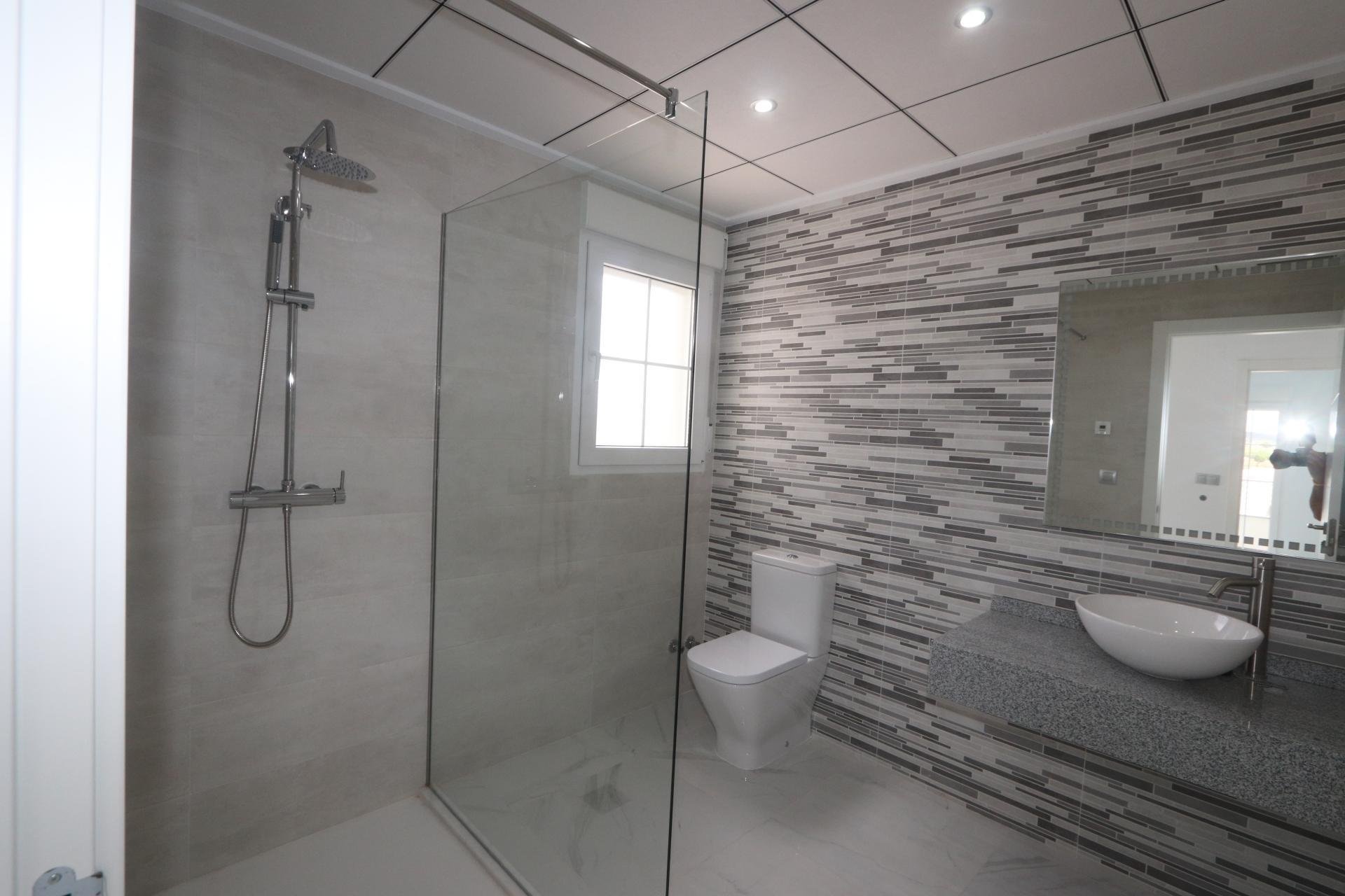 Villa à Pinoso, Alicante, Espagne 4 chambres, 180 m2 No. 95005
