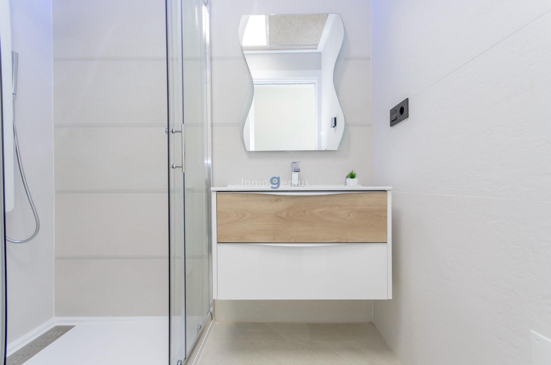 Appartamento a Los Balcones, Alicante, Spagna 2 camere da letto, 63 mq. N° 81545