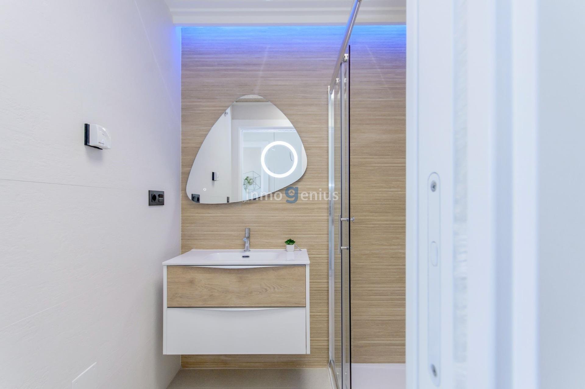 Appartamento a Los Balcones, Alicante, Spagna 2 camere da letto, 63 mq. N° 81545