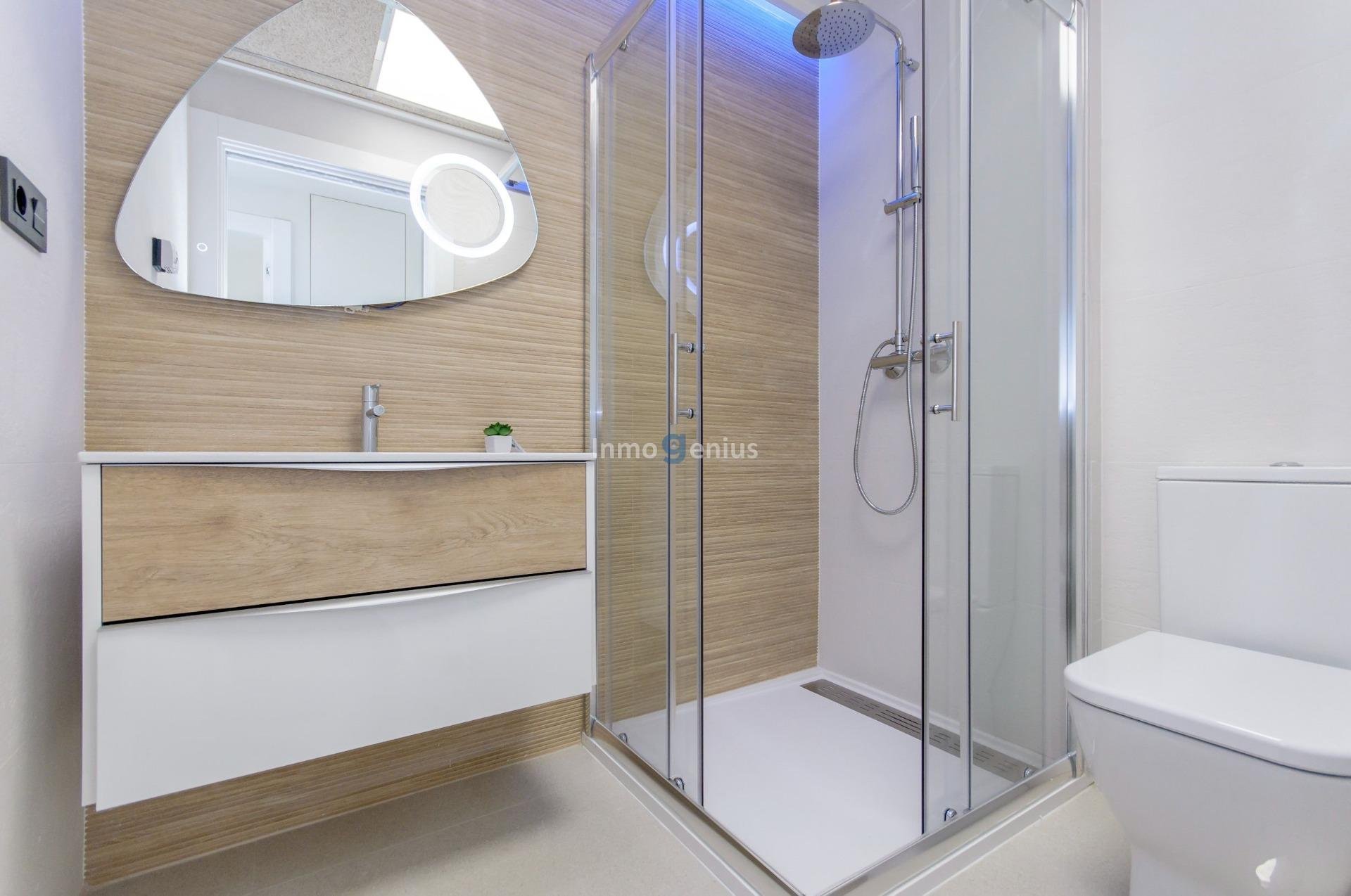 Appartamento a Los Balcones, Alicante, Spagna 2 camere da letto, 63 mq. N° 81545