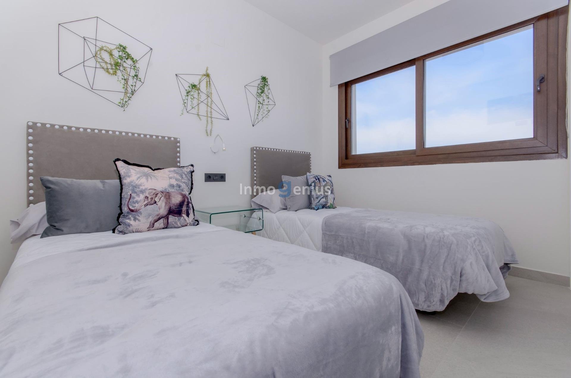 Appartamento a Los Balcones, Alicante, Spagna 2 camere da letto, 63 mq. N° 81545