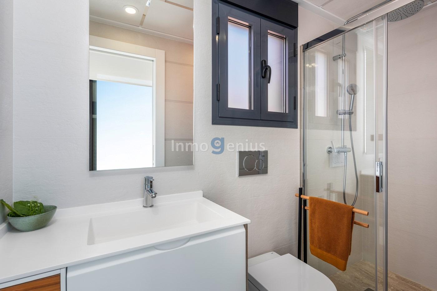 Bungalow à Guardamar del Segura, Alicante, Espagne 3 chambres, 156 m2 No. 81542