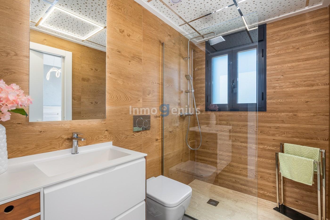 Bungalow à Guardamar del Segura, Alicante, Espagne 3 chambres, 156 m2 No. 81542