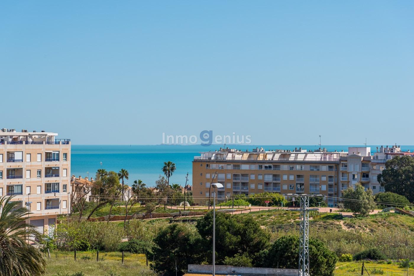 Bungalow à Guardamar del Segura, Alicante, Espagne 3 chambres, 156 m2 No. 81542