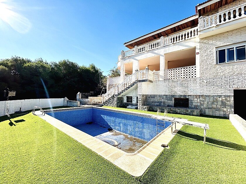 Villa en Dehesa De Campoamor, Alicante, España 10 dormitorios, 800 m2 No. 111200