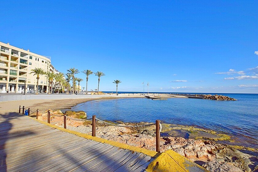 Parcela en Torrevieja, Alicante, España 3 dormitorios, 230 m2 No. 103540