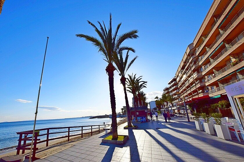 Parcela en Torrevieja, Alicante, España 3 dormitorios, 230 m2 No. 103540