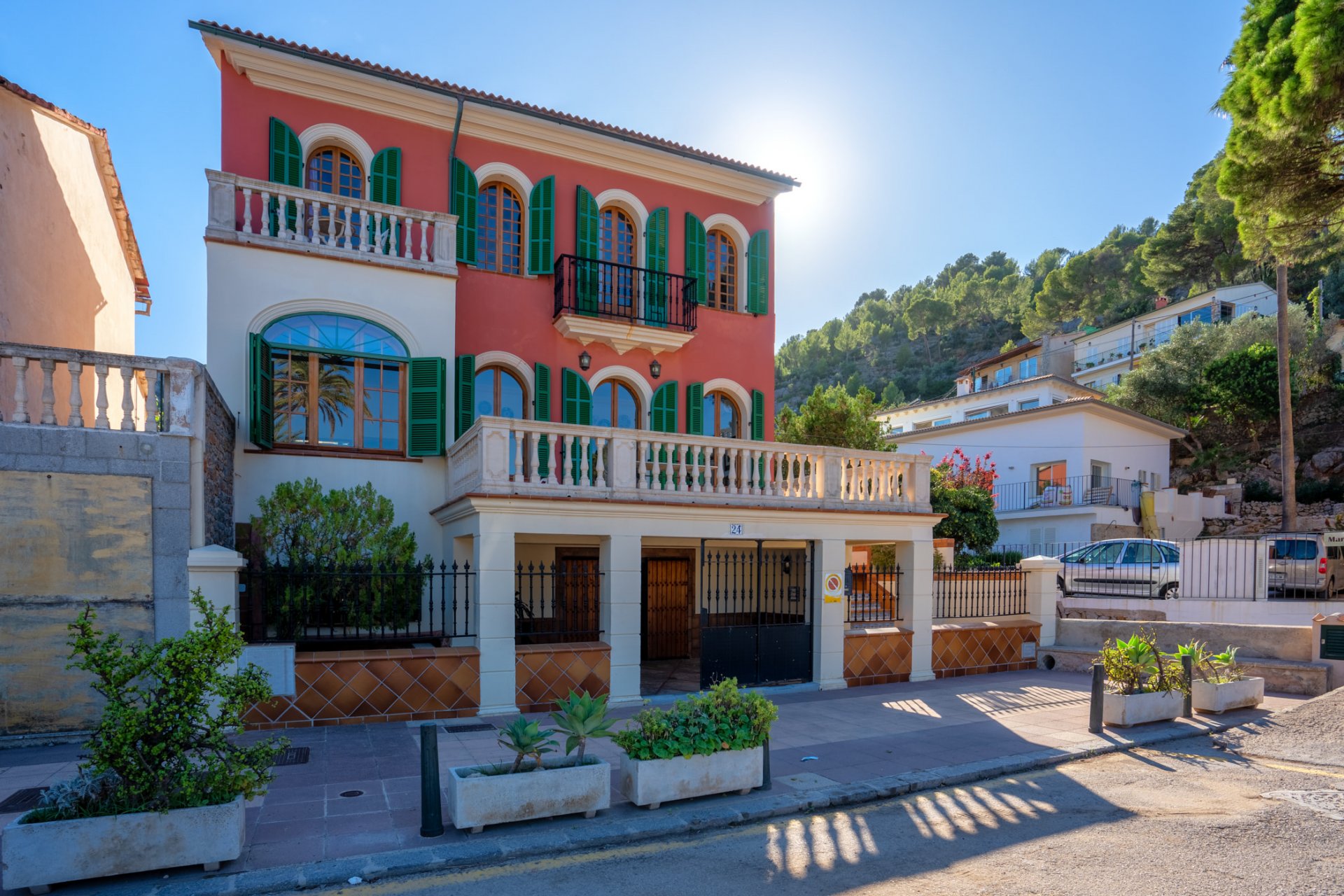 Huvila Port De Soller, Mallorca, Espanja 7 makuuhuonetta, 400 m2 No. 33028