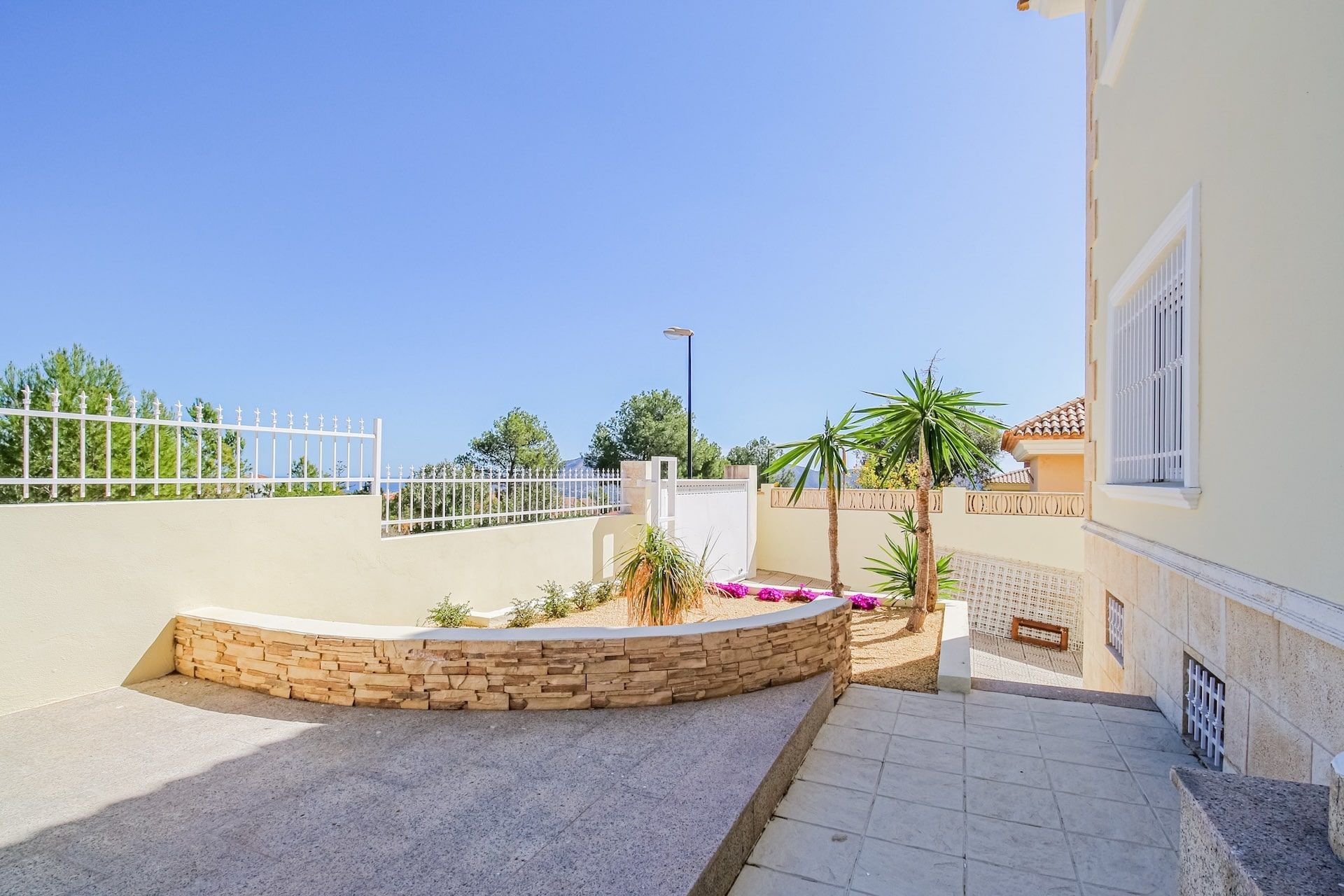 Hus i La Nucia, Alicante, Spanien 3 sovrum, 632 kvm. Nr. 100676