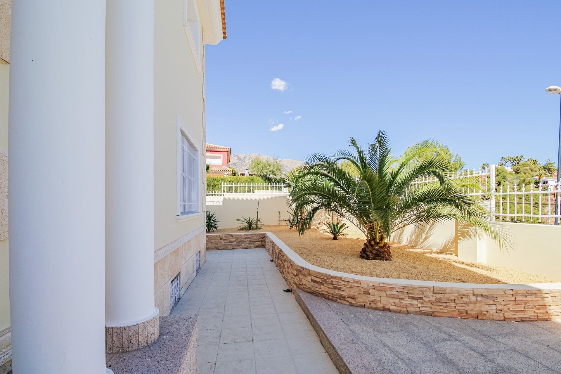 Hus i La Nucia, Alicante, Spanien 3 sovrum, 632 kvm. Nr. 100676
