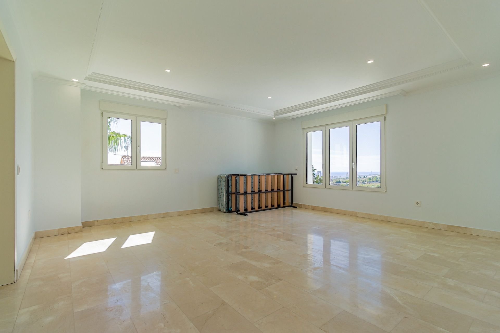 Hus i La Nucia, Alicante, Spanien 3 sovrum, 632 kvm. Nr. 100676