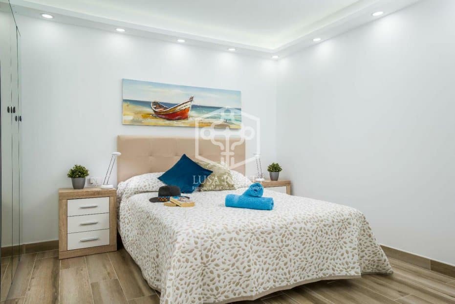 Villa in Adeje, Tenerife, Spanien 6 Schlafzimmer, 350 m2 Nr. 111104