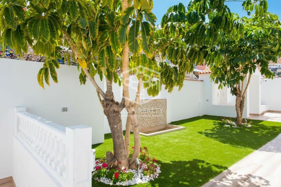 Villa in Adeje, Tenerife, Spanien 6 Schlafzimmer, 350 m2 Nr. 111104