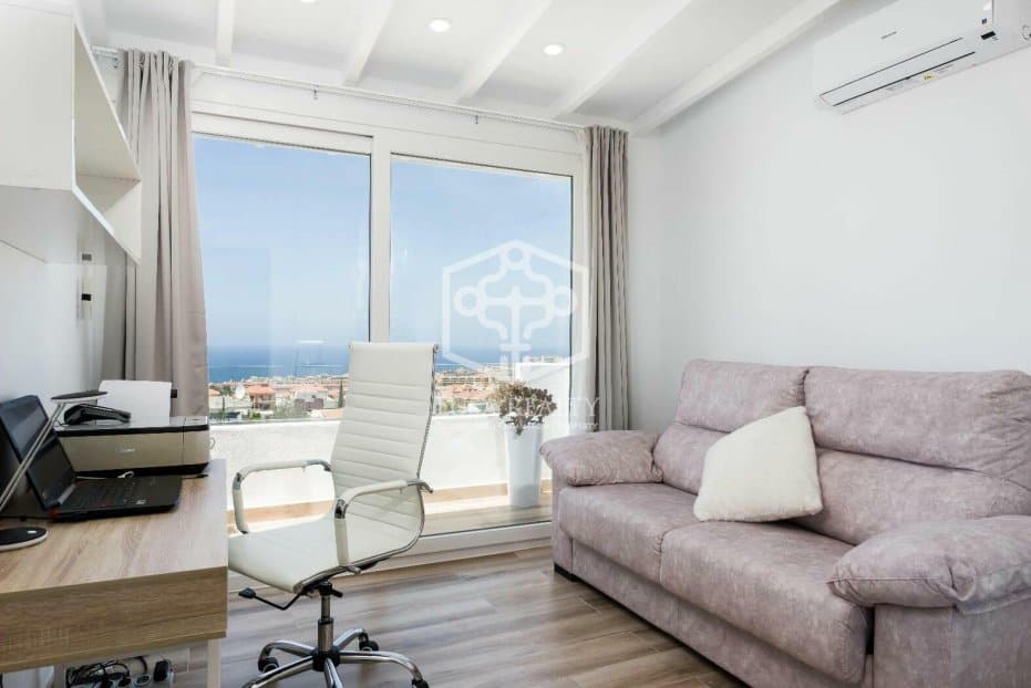 Villa in Adeje, Tenerife, Spanien 6 Schlafzimmer, 350 m2 Nr. 111104