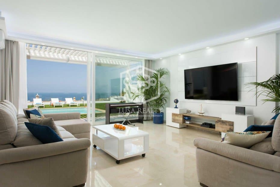 Villa in Adeje, Tenerife, Spanien 6 Schlafzimmer, 350 m2 Nr. 111104