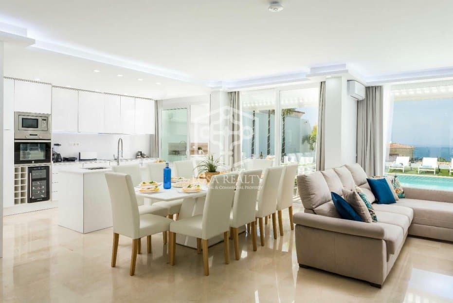 Villa in Adeje, Tenerife, Spanien 6 Schlafzimmer, 350 m2 Nr. 111104