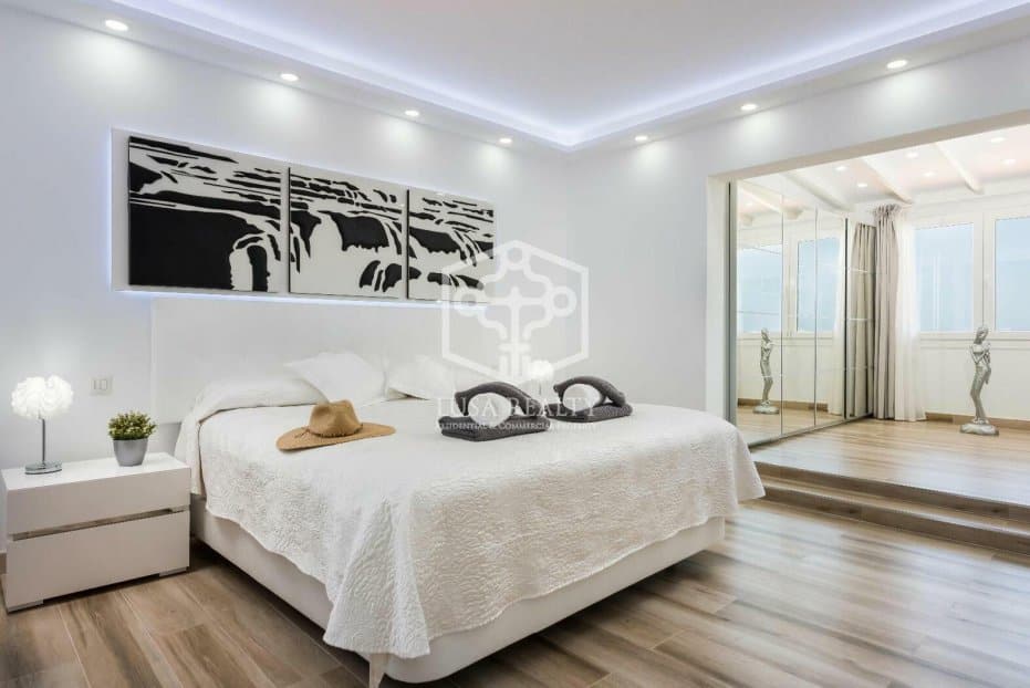 Villa in Adeje, Tenerife, Spanien 6 Schlafzimmer, 350 m2 Nr. 111104