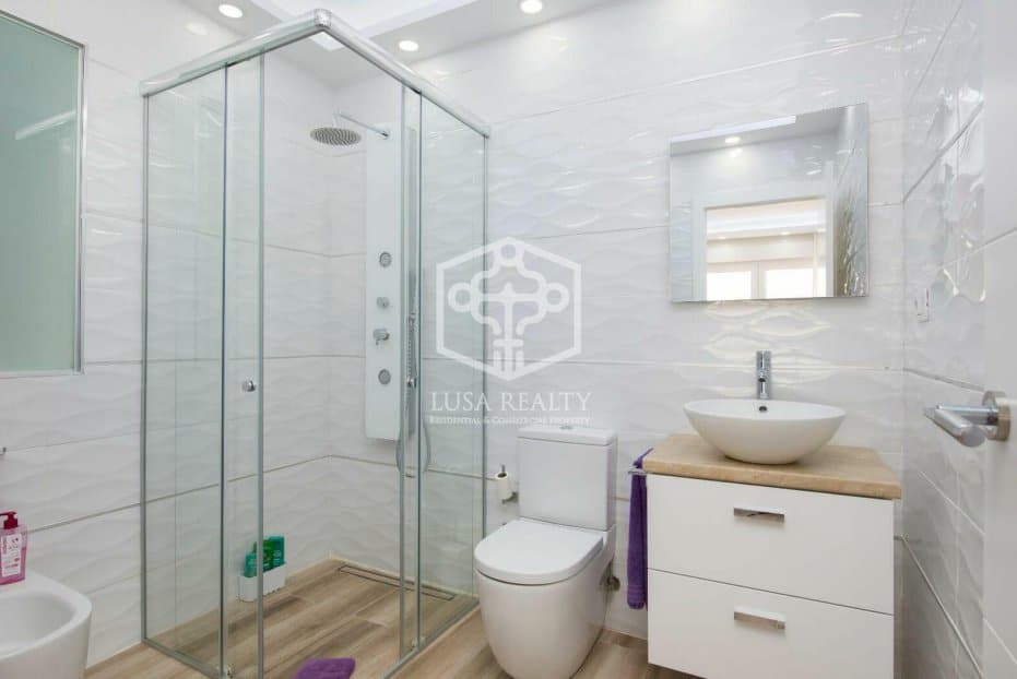 Villa in Adeje, Tenerife, Spanien 6 Schlafzimmer, 350 m2 Nr. 111104