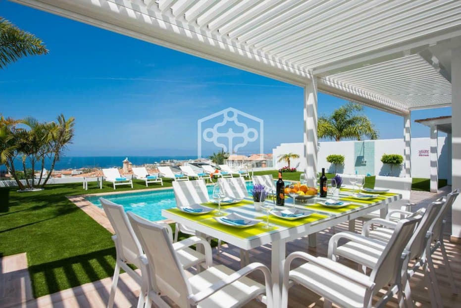 Villa in Adeje, Tenerife, Spanien 6 Schlafzimmer, 350 m2 Nr. 111104