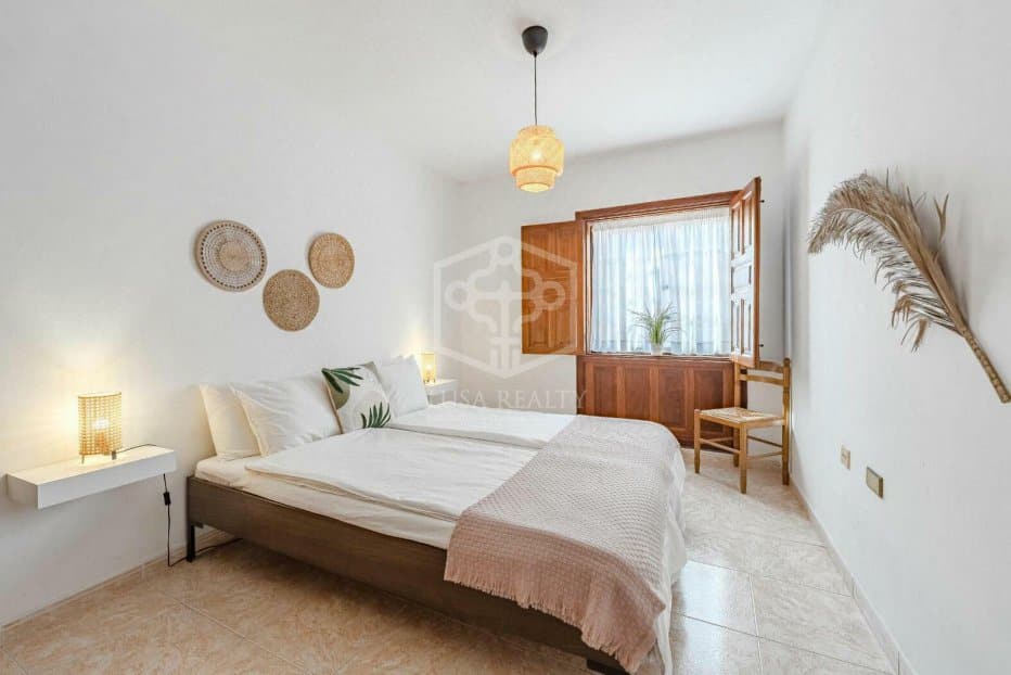 Propiedad comercial en Guía de Isora, Tenerife, España 5 dormitorios, 368 m2 No. 111085