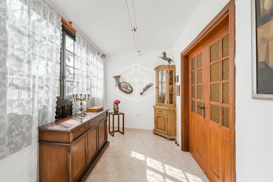 Propiedad comercial en Guía de Isora, Tenerife, España 5 dormitorios, 368 m2 No. 111085