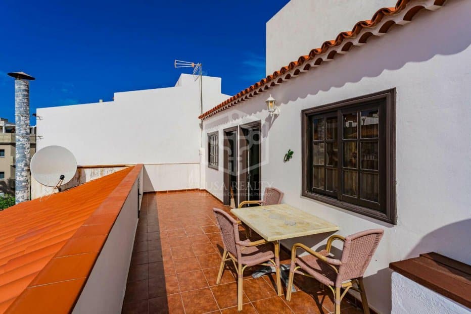 Propiedad comercial en Guía de Isora, Tenerife, España 5 dormitorios, 368 m2 No. 111085