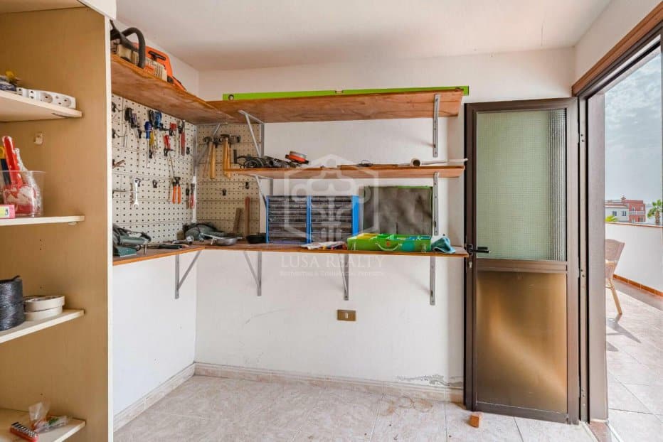 Propiedad comercial en Guía de Isora, Tenerife, España 5 dormitorios, 368 m2 No. 111085