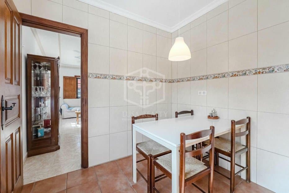 Propiedad comercial en Guía de Isora, Tenerife, España 5 dormitorios, 368 m2 No. 111085