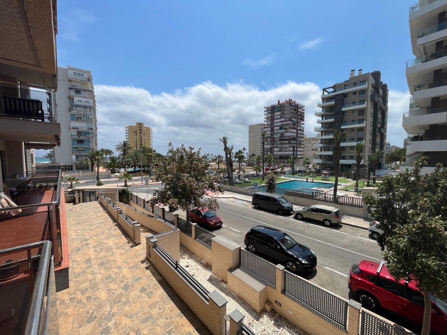 Apartment in Alicante, Spain 2 bedrooms, 94 sq.m. No. 100611
