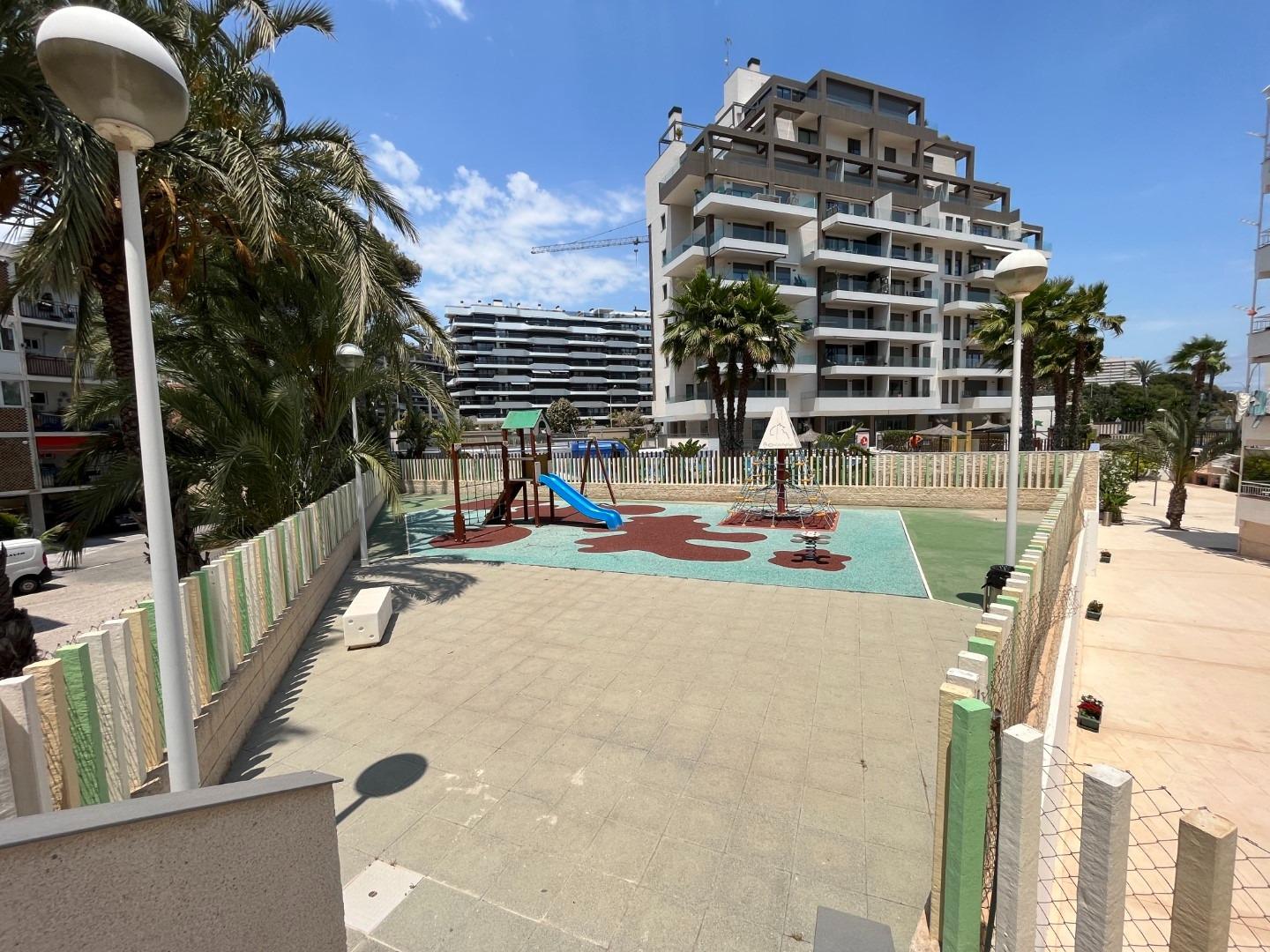 Apartment in Alicante, Spain 2 bedrooms, 94 sq.m. No. 100611
