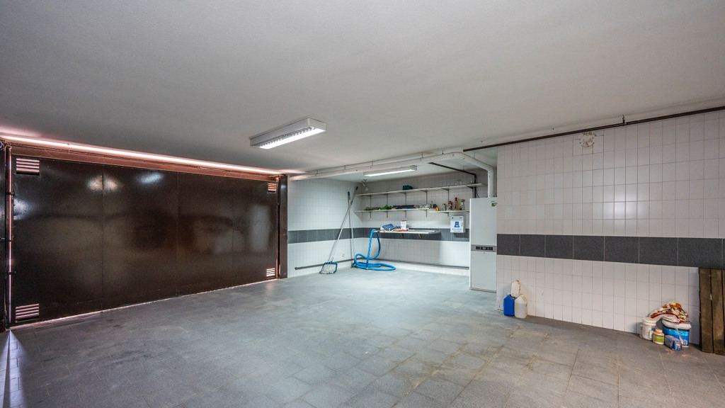 Hus i Madrid, Spanien 6 sovrum, 500 kvm. Nr. 105721