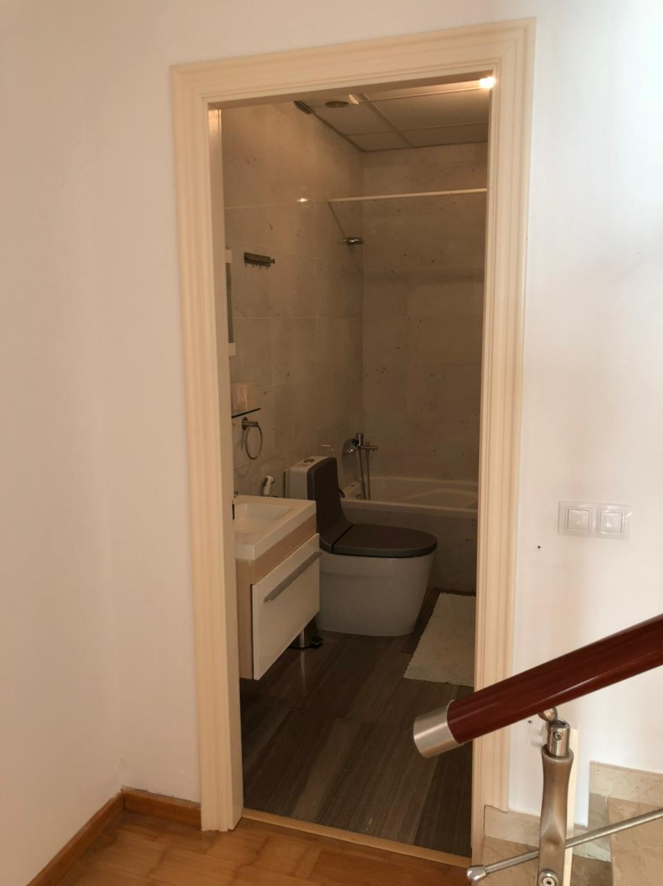 Hus i Lloret de Mar, Girona, Spanien 4 sovrum, 330 kvm. Nr. 23016