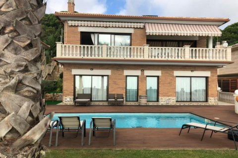 Māja Lloret de Mar, Girona, Spānijā 4 istabas, 330 m2 Nr. 23016