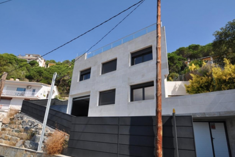 Talo Lloret de Mar, Girona, Espanja 4 makuuhuonetta, 584 m2 No. 22971