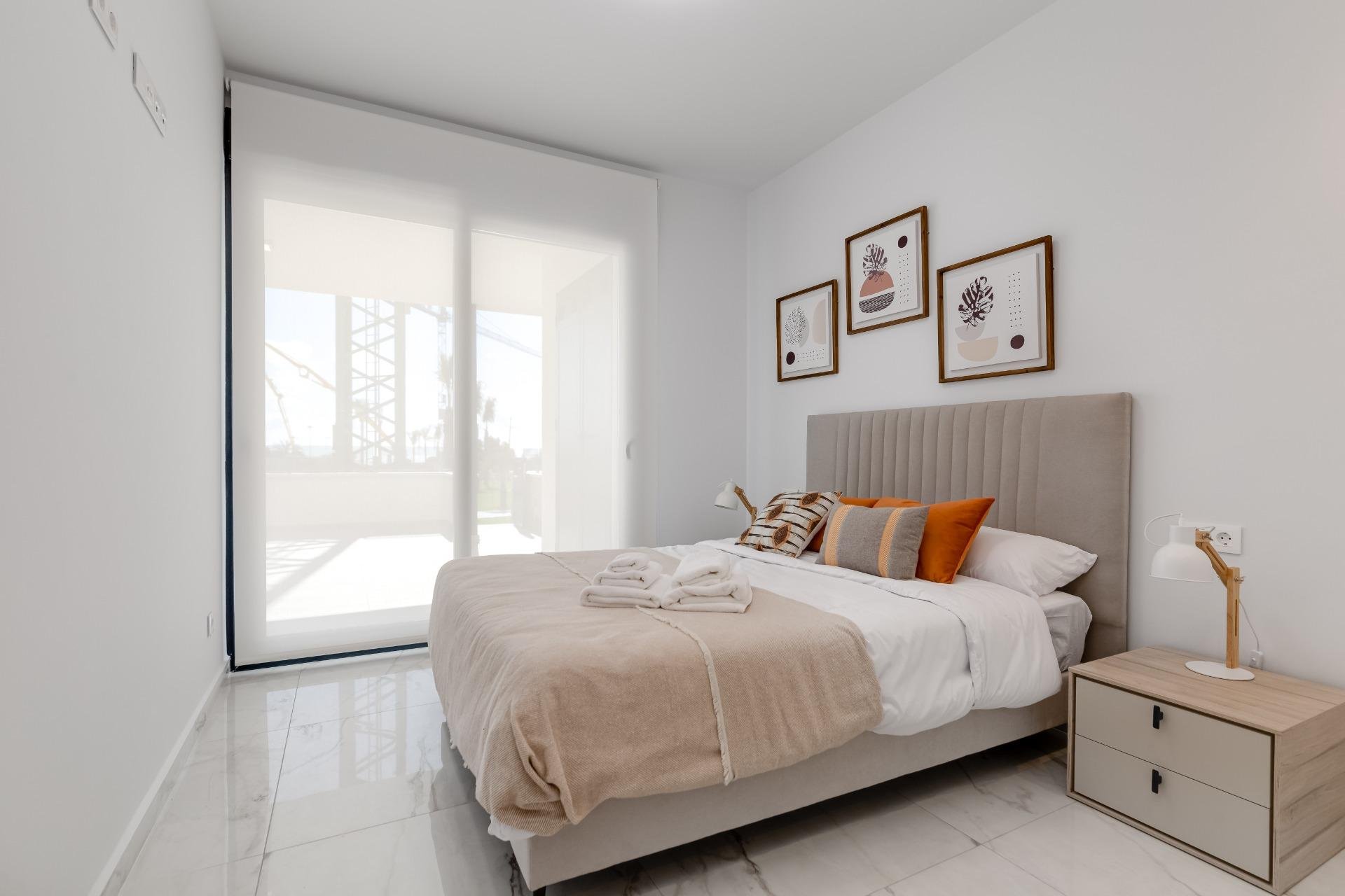 Ático en Guardamar del Segura, Alicante, España 2 dormitorios, 76 m2 No. 94381