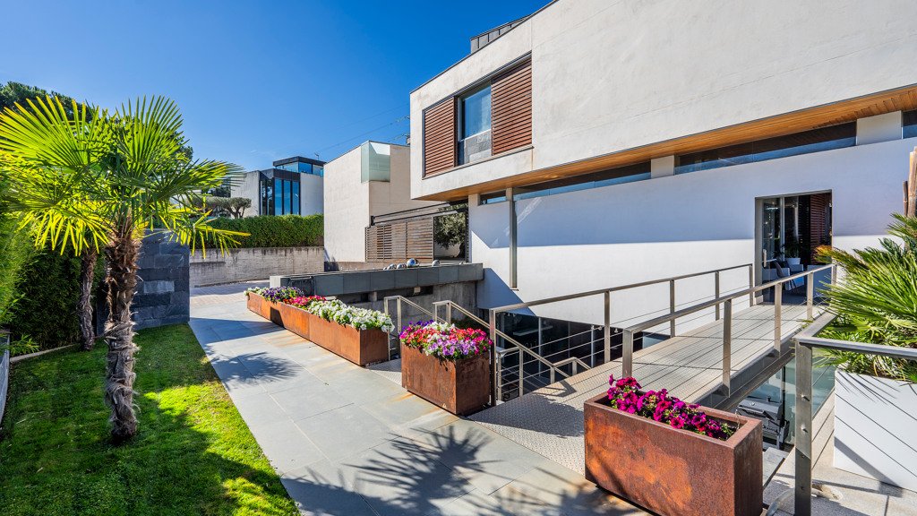 Huvila Pozuelo de Alarcon, Madrid, Espanja 8 makuuhuonetta, 1515 m2 No. 106763