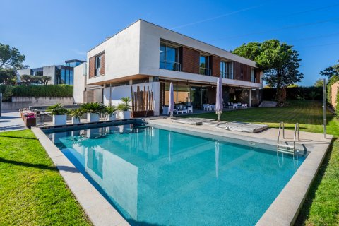 Villa i Pozuelo de Alarcon, Madrid, Spanien 8 sovrum, 1515 kvm. Nr. 106763