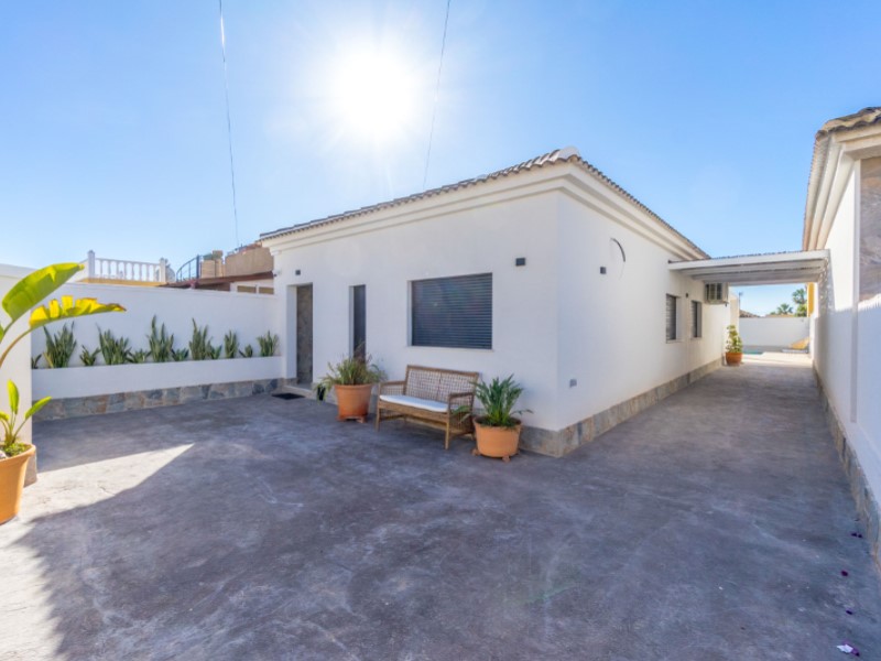 Willa w Torrevieja, Alicante, Hiszpania 3 sypialnie,  nr 115187