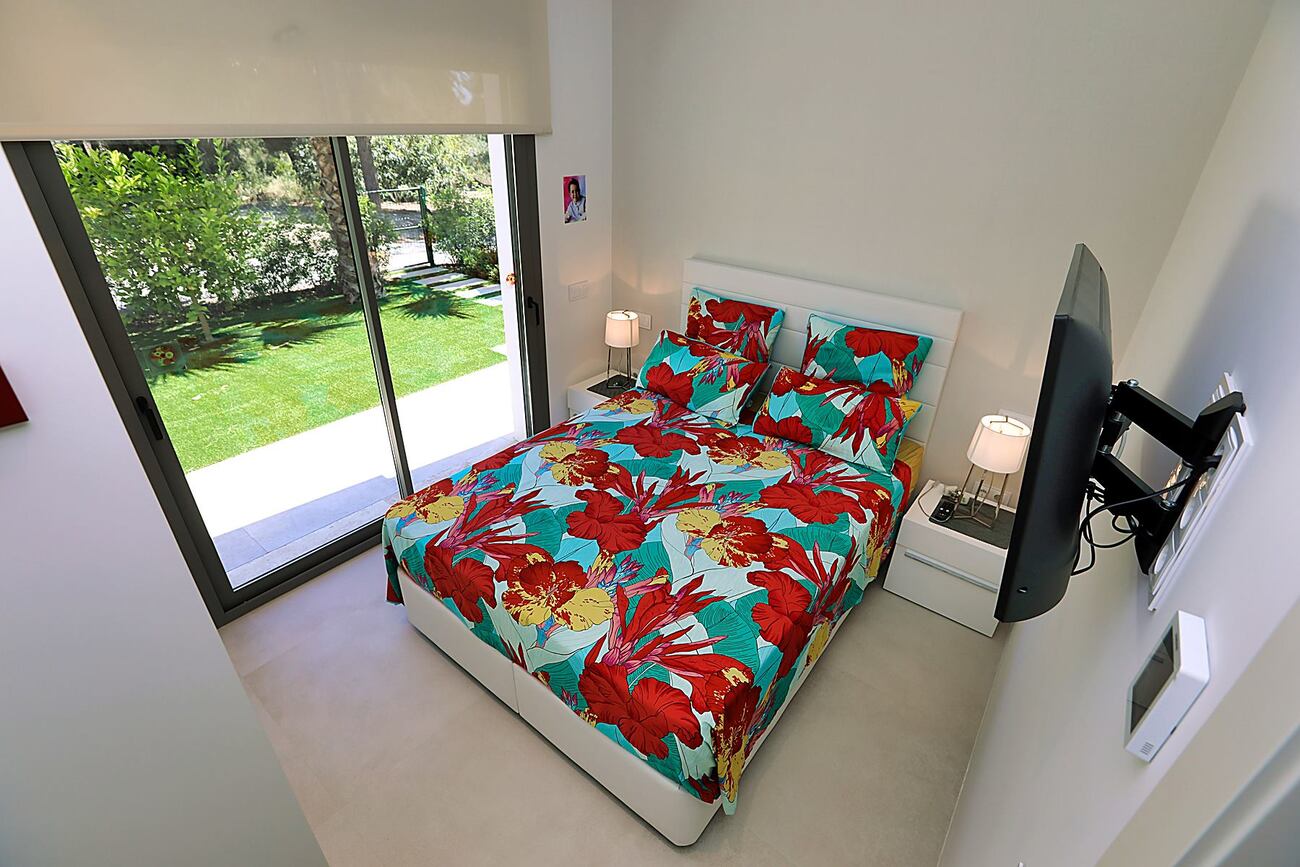 Villa in Pinar De Campoverde, Alicante, Spain 4 bedrooms,  No. 115195