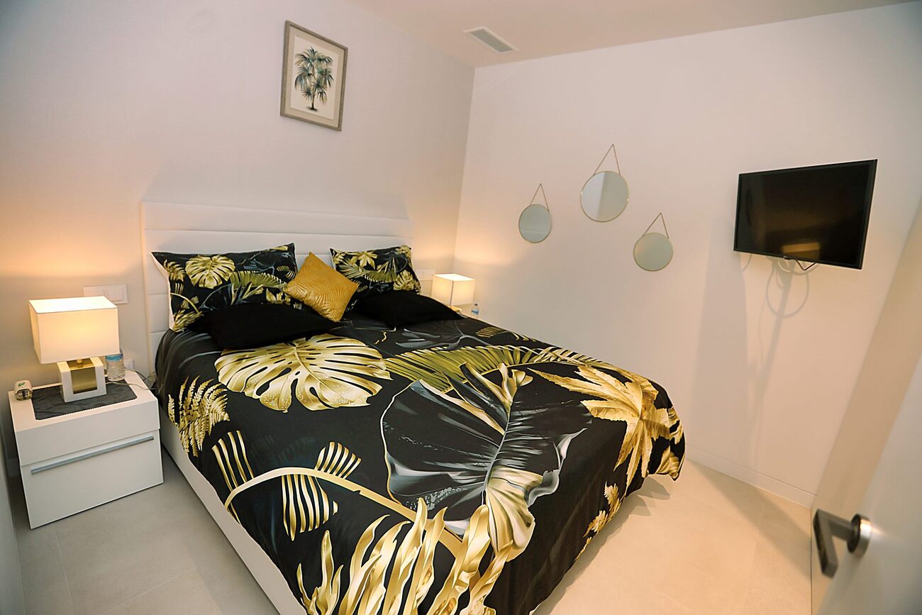 Villa in Pinar De Campoverde, Alicante, Spain 4 bedrooms,  No. 115195