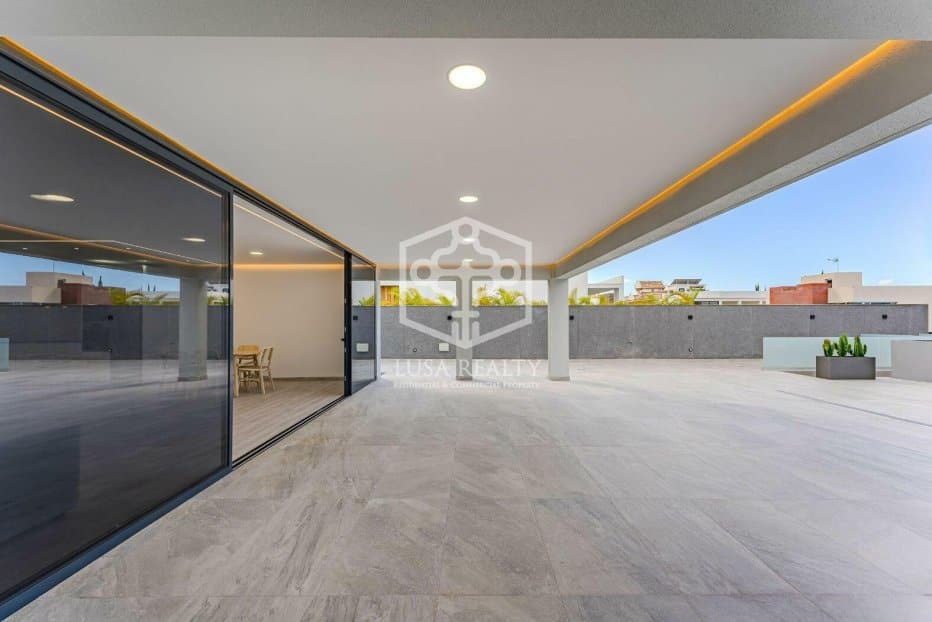 Villa i Adeje, Tenerife, Spanien 4 sovrum, 391 kvm. Nr. 97000