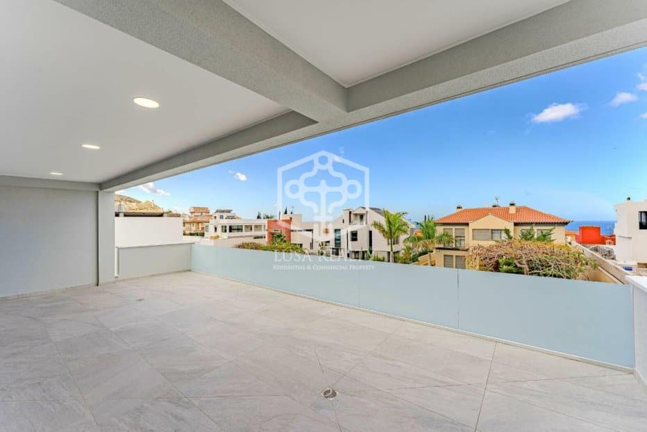 Villa i Adeje, Tenerife, Spanien 4 sovrum, 391 kvm. Nr. 97000