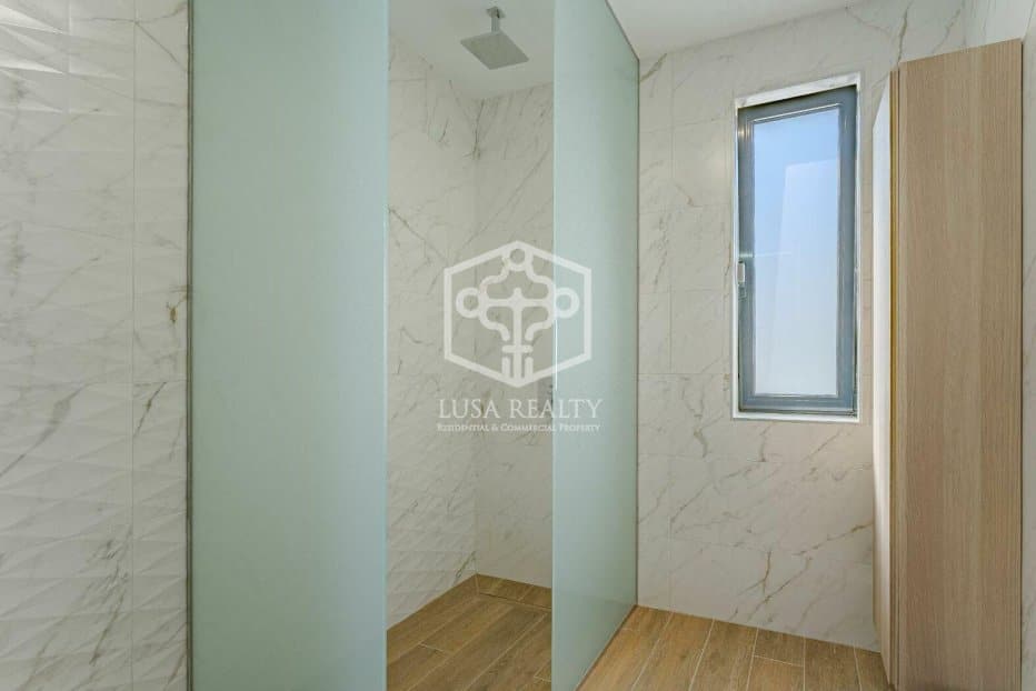 Villa i Adeje, Tenerife, Spanien 4 sovrum, 391 kvm. Nr. 97000