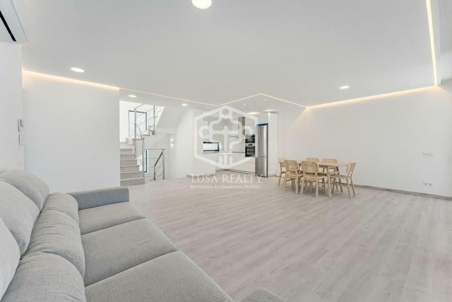 Villa i Adeje, Tenerife, Spanien 4 sovrum, 391 kvm. Nr. 97000